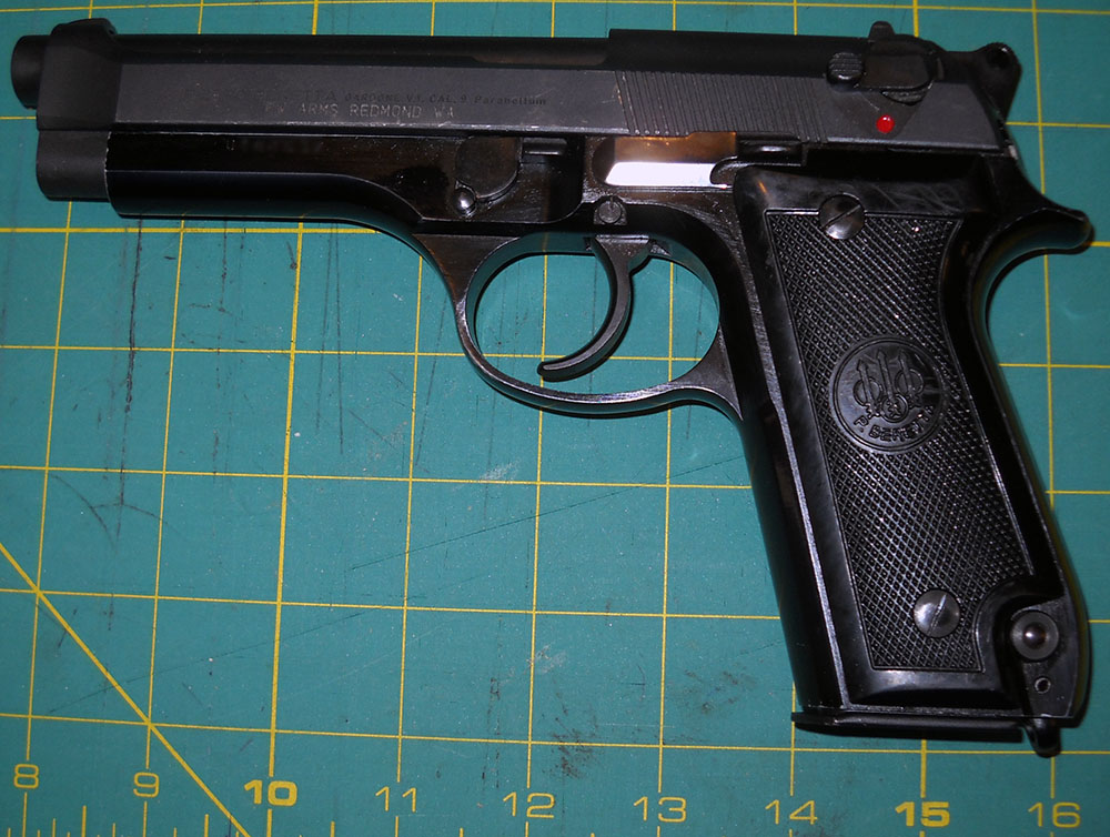Beretta 92S pistol, left side